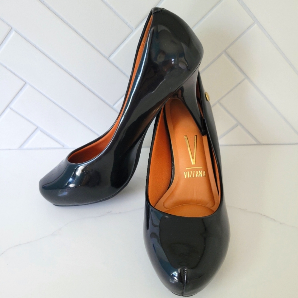 Vizzano Sz 8 Black Patent Leather High Heel Pumps